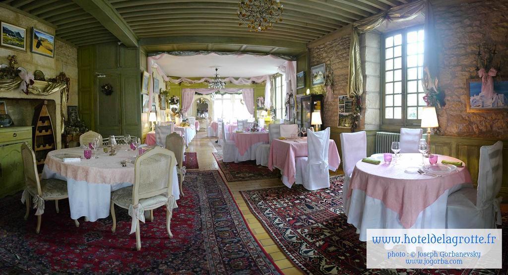 Hotel De La Grotte モンティニャック エクステリア 写真