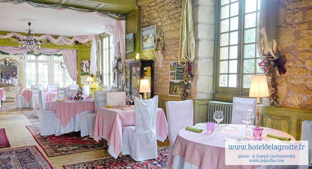 Hotel De La Grotte モンティニャック エクステリア 写真
