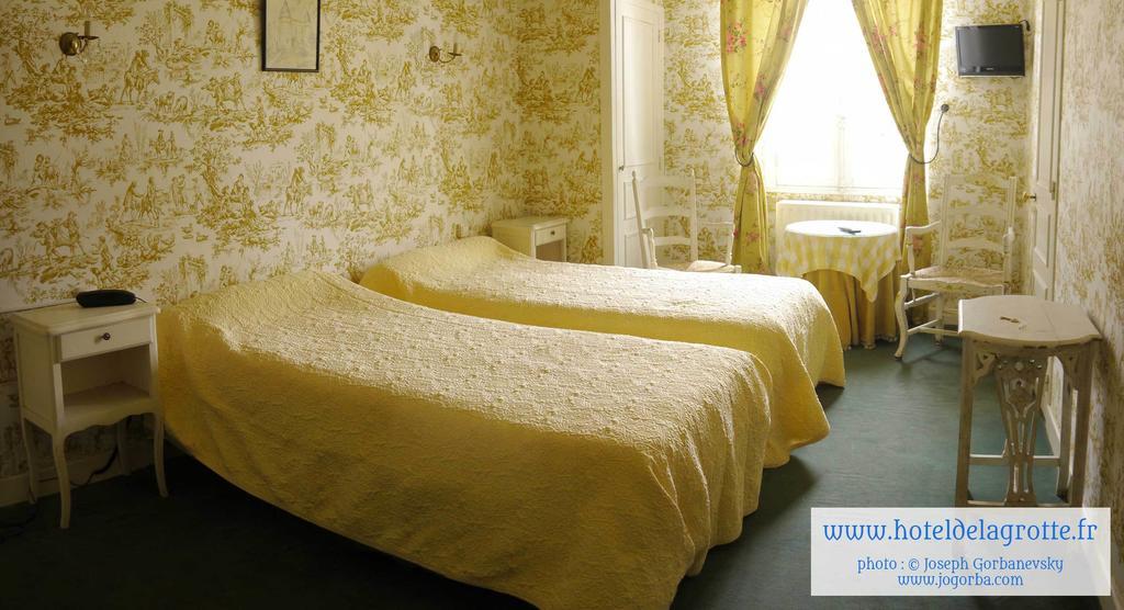 Hotel De La Grotte モンティニャック 部屋 写真